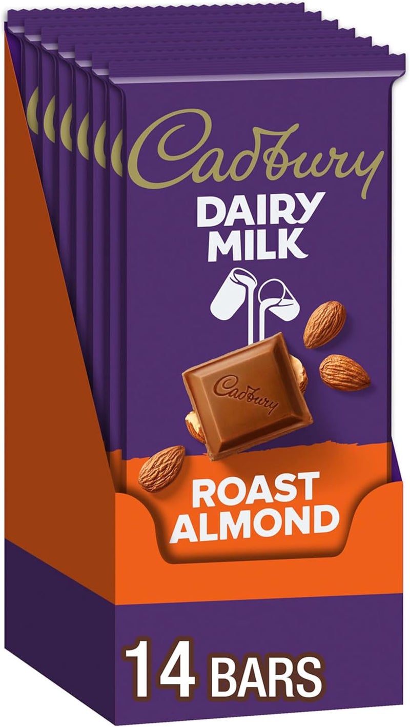 Cadbury شوكولاتة كادبوري دايري ميلك بالحليب مع اللوز المحمص، 3.5 أونصة (14 قطعة) - Image 1